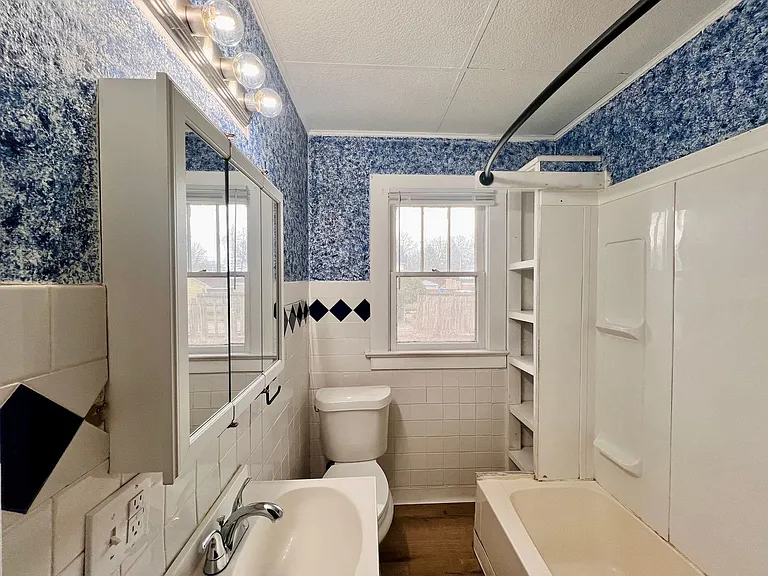 3817 Burton Ave — Photo 9