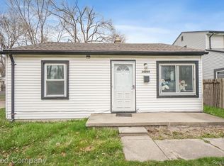 26946 Beverly Rd, Taylor, MI 48180