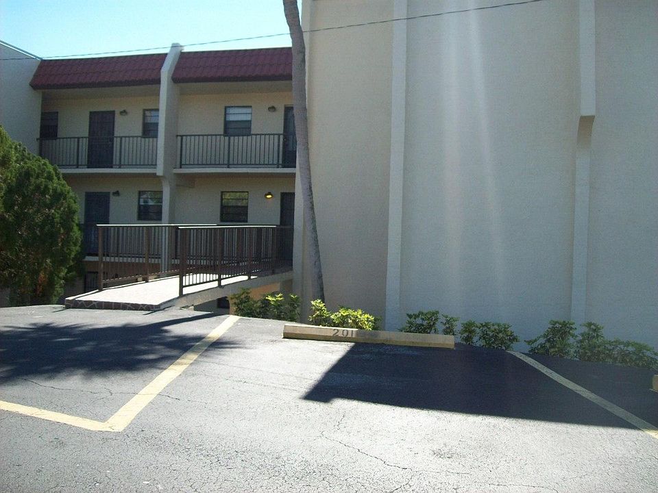 1st image of 2050 OLEANDER Boulevard #201