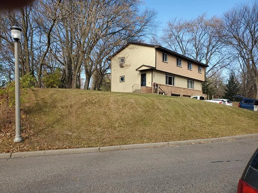 3 bed, 2.5 bath, 1750 sqft, $2,250 — Photo 2