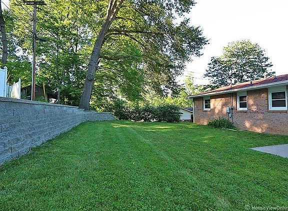 5th image of 1035 Caufield Dr