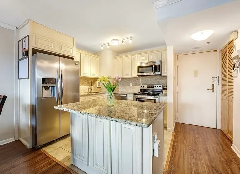 551 Observer Hwy #11H — Photo 5