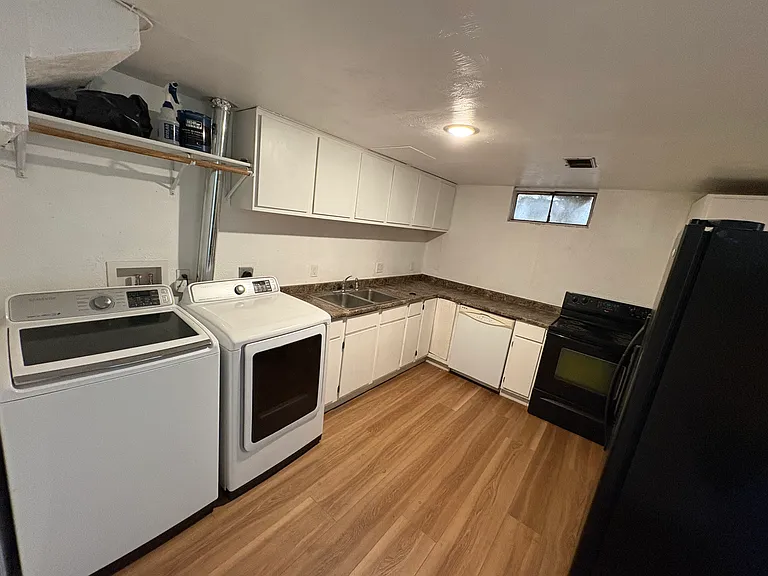 1522 Hall Ave #B — Photo 5