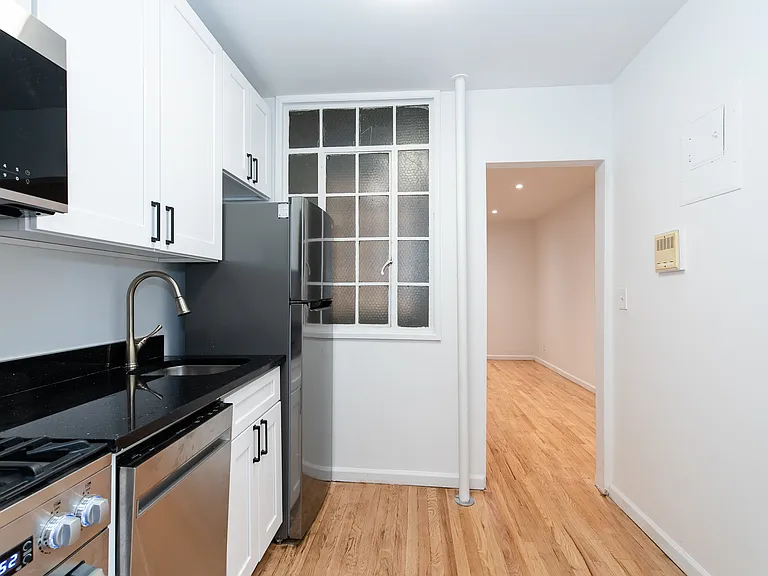 213 E 88th St #3FE — Photo 3