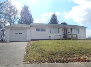1800 Creston Rd, Cambridge, OH 43725