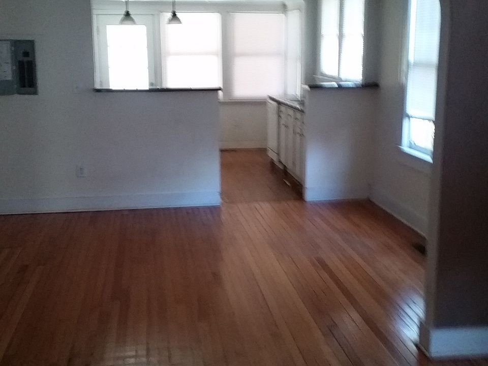 2nd image of 104 Audubon Ave