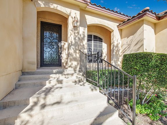 3rd image of 3306 Medaris Ln