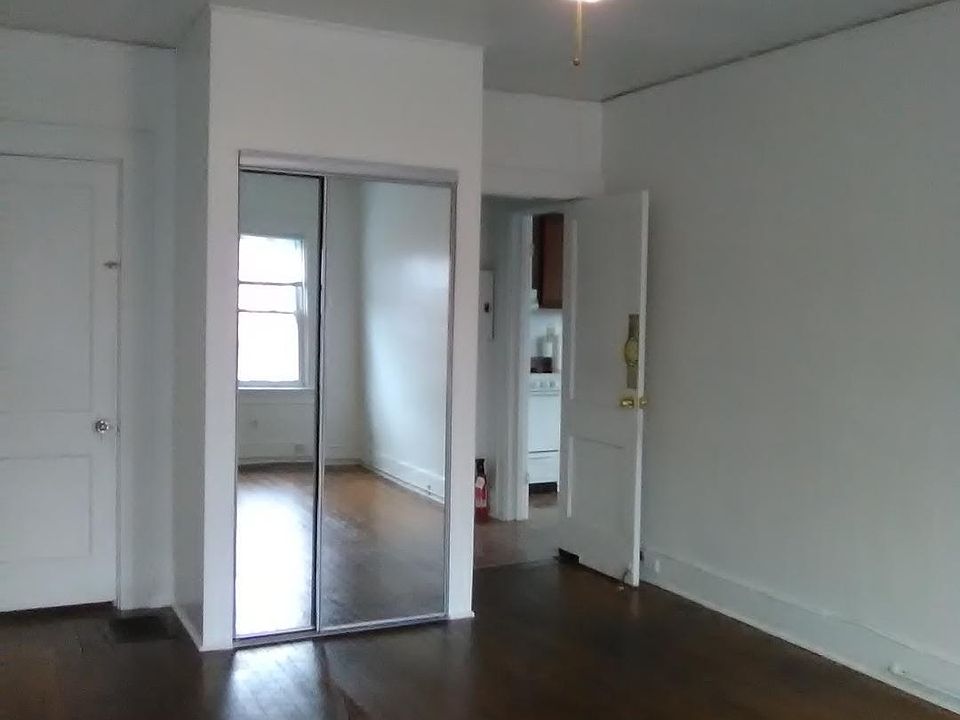 Bed room 1