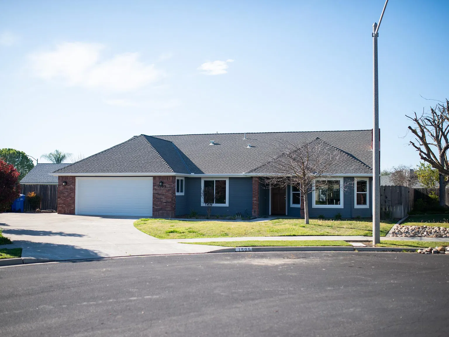 4 bed, 2118 sqft, $2,600 — Photo 1