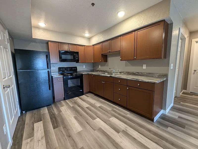 2 bed, 1.0 bath, 856 sqft, $1,195 — Photo 4