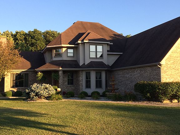 3rd image of 253 W Golf Brook Dr