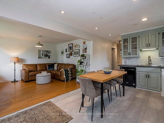 3rd image of 18 Agnes St