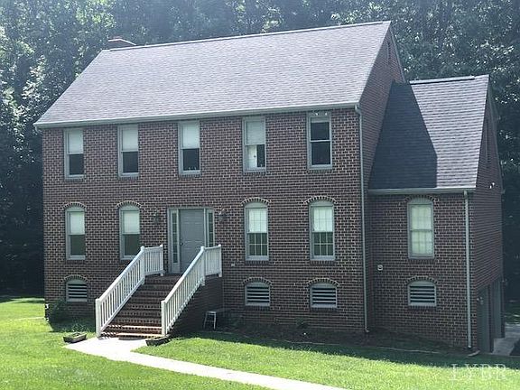 2nd image of 218 Kingston Dr
