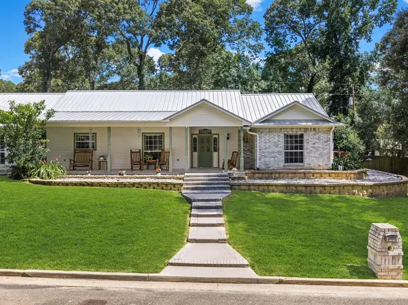 302 Post Oak St, Livingston, TX 77351