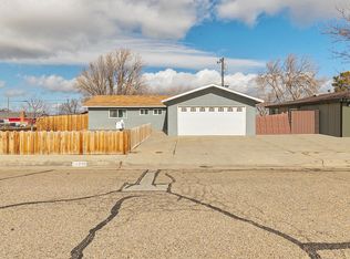 225 Pine Ct, Tehachapi, CA 93561