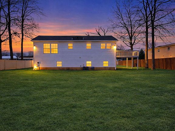 2nd image of 5957 Plantation Rd