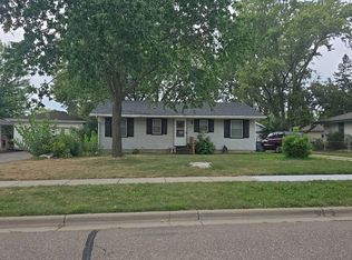 2695 1st St N, North Saint Paul, MN 55109