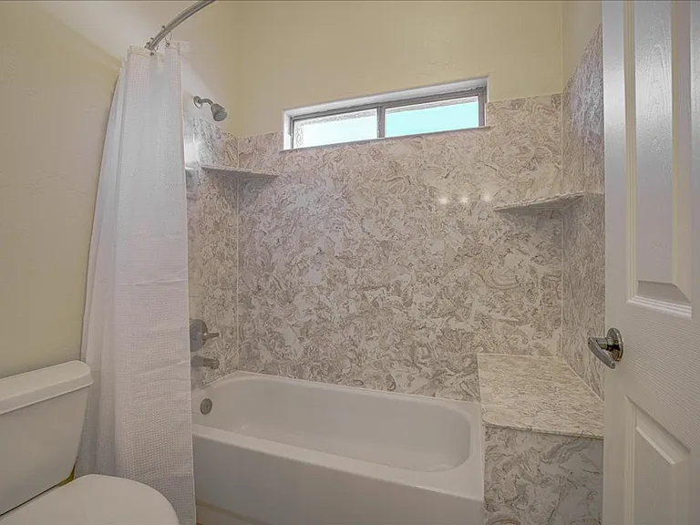 4750 N Bonanza Ave — Photo 31