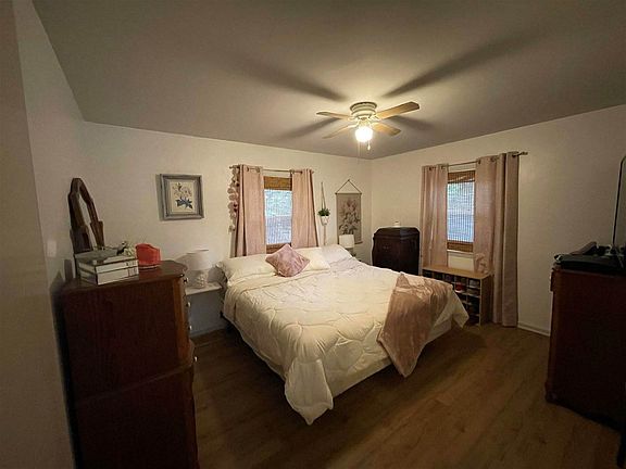 5th image of 707 Crescent Dr