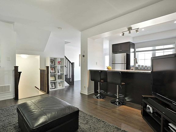 3rd image of 278 Jemima Dr
