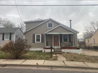 518 Bainbridge Rd, Saint Charles, MO 63301