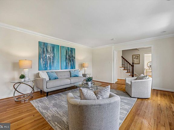 3rd image of 15012 Redgate Dr