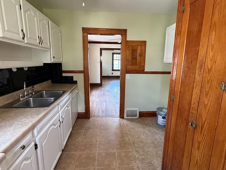 9011 Park Heights Ave — Photo 7