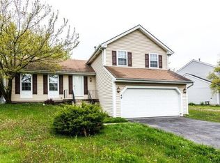 49 Brookstone Dr, Streamwood, IL 60107