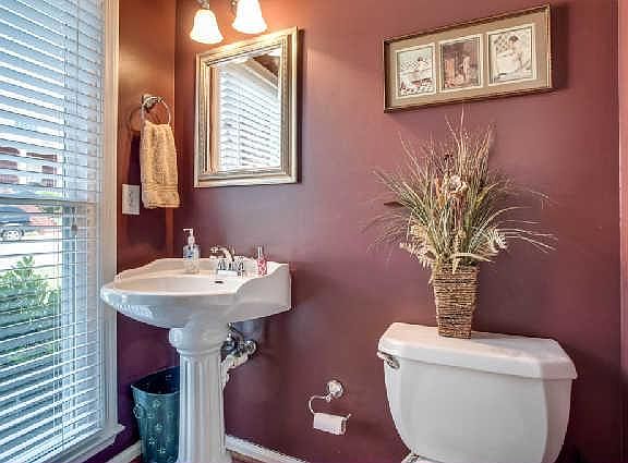 5th image of 1416 Southampton Ct