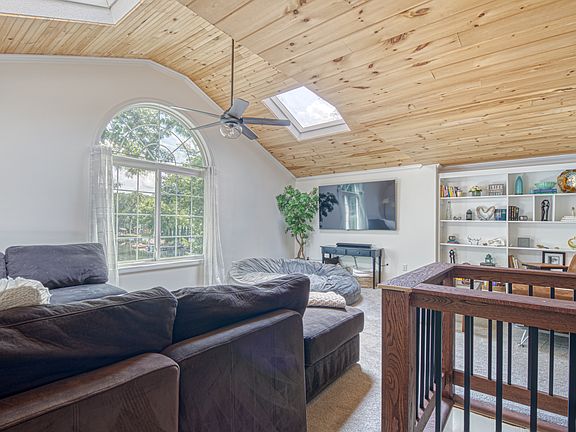 5th image of 149 Lakeview Dr