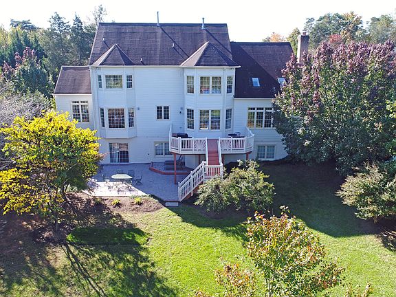 4th image of 12152 Windsor Hall Way
