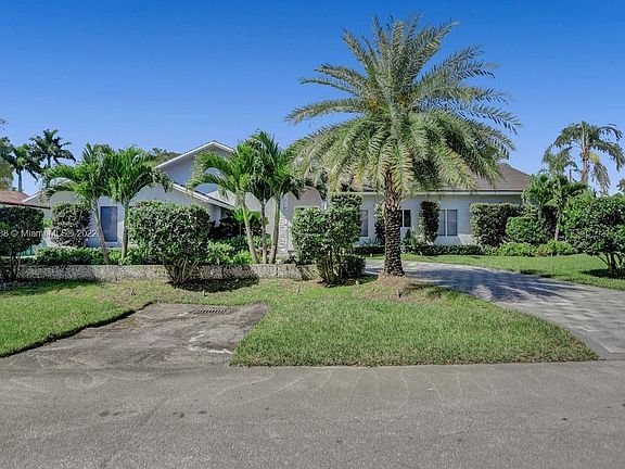 3rd image of 18440 SW 79th Ct