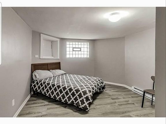 3rd image of 1533 S Central Park Ave #Basement