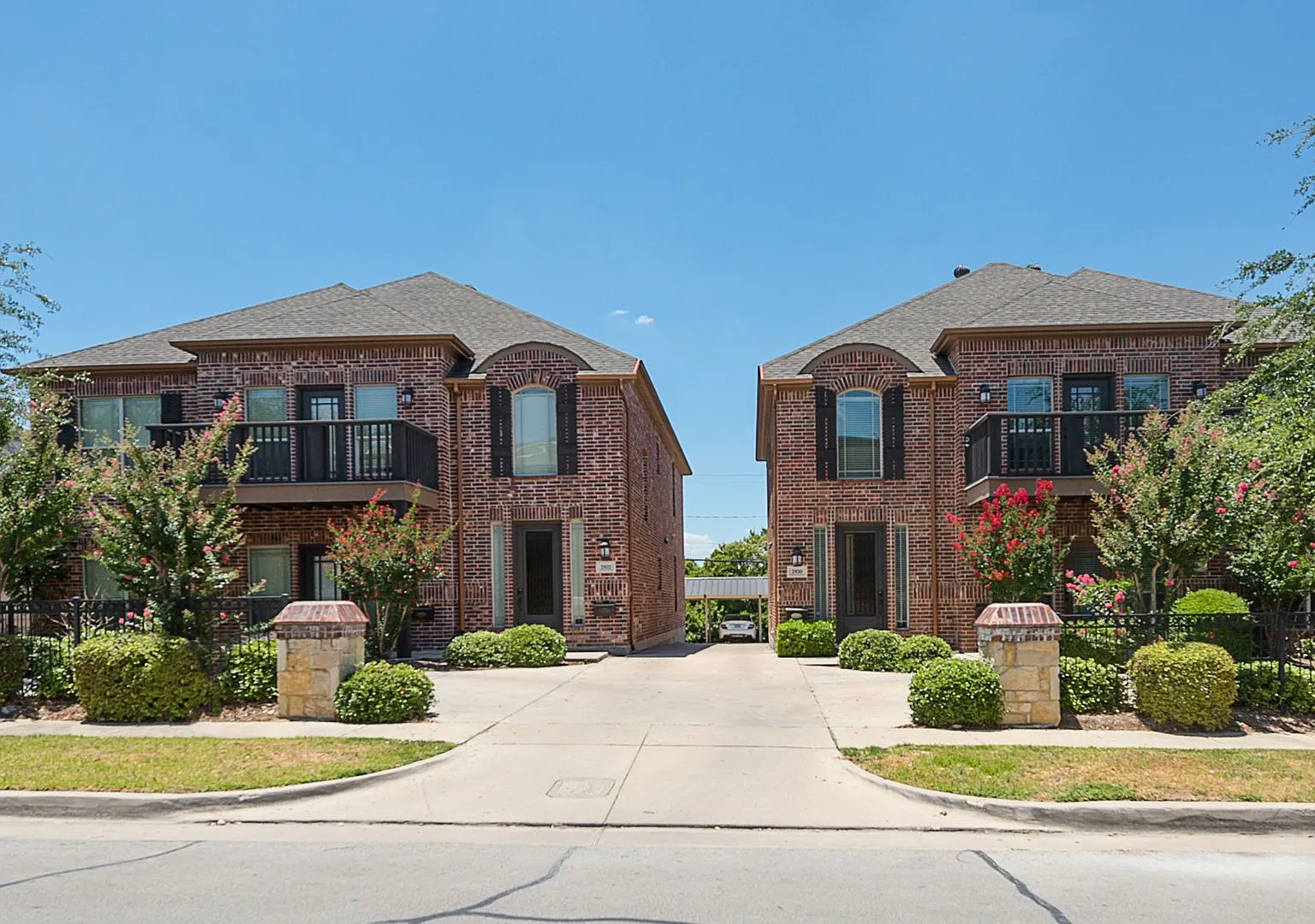* Move In July 15th 2027 * $5500/$1100 Per Bed 5 Bed 3 Bath, 6 Minute Walk To Tcu Campus — Photo 1