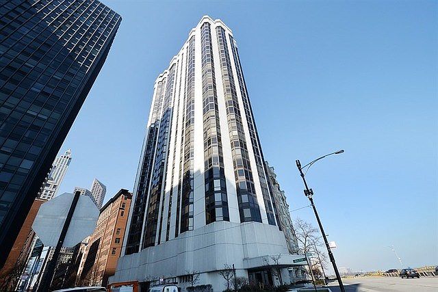 1st image of 990 N Lake Shore Dr APT 14C