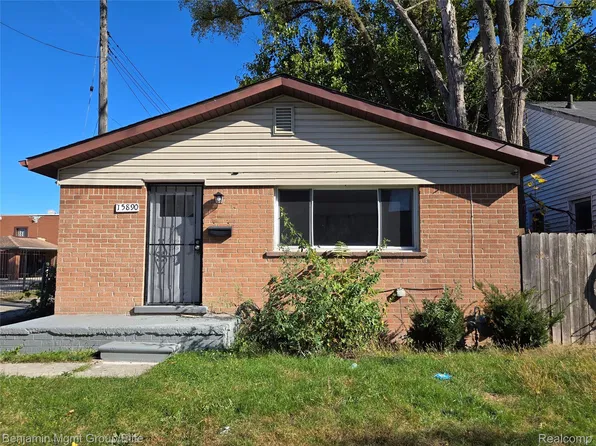 15890 Freeland St, Detroit, MI 48227