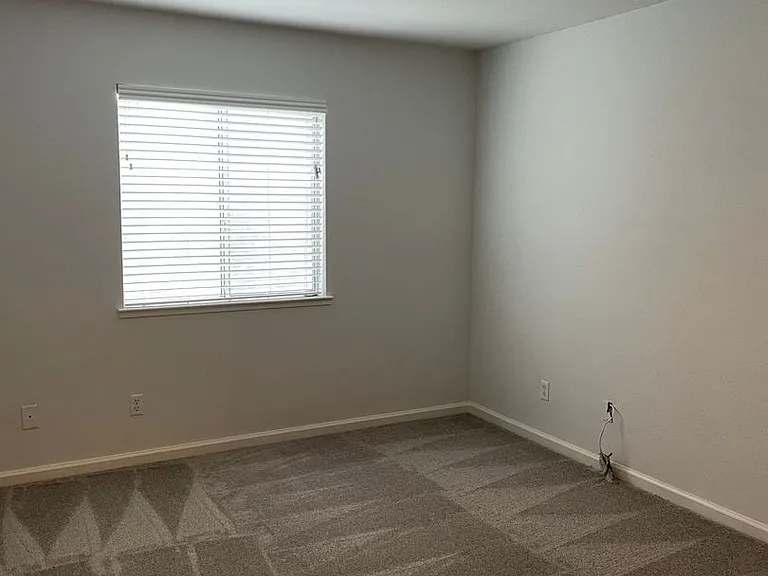 2126 Hannah Way — Photo 11