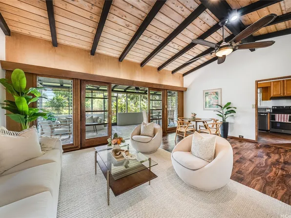 5545 Haleola St, Honolulu, HI 96821