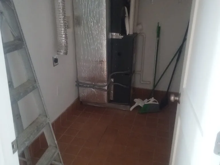 411 Shirley St #2 — Photo 9