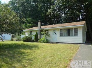 24 Parkcrest Dr, Rosendale, NY 12472