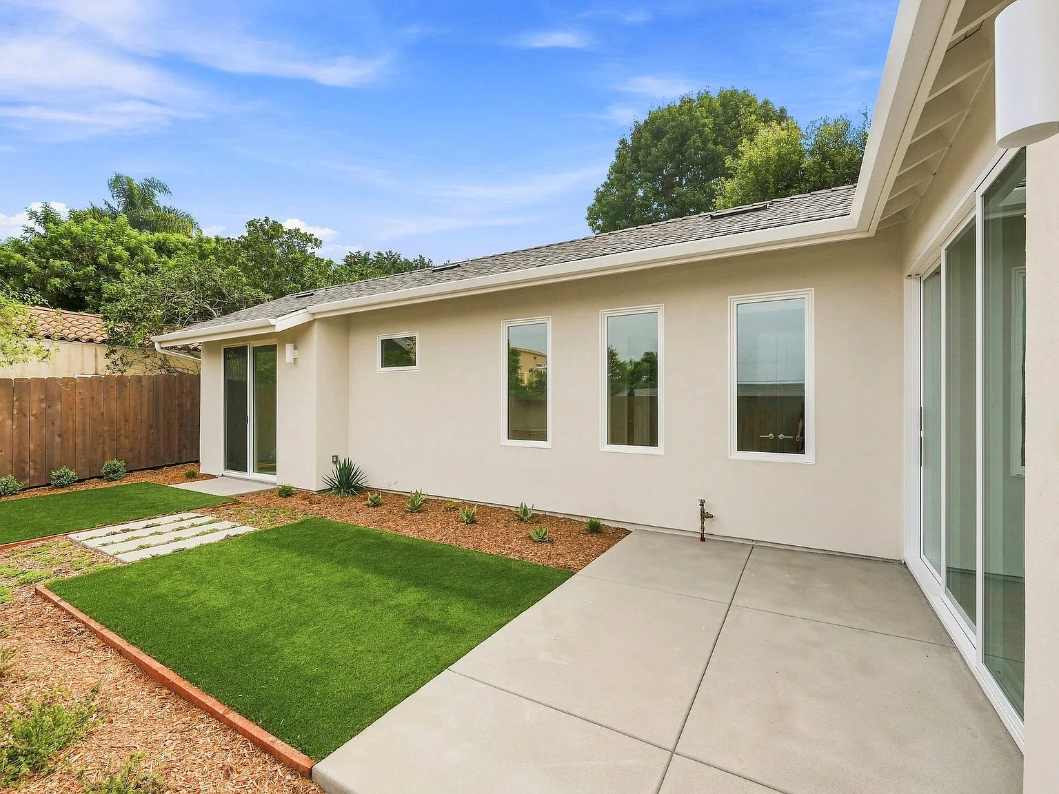 424 North Rios Avenue - 1 — Photo 1