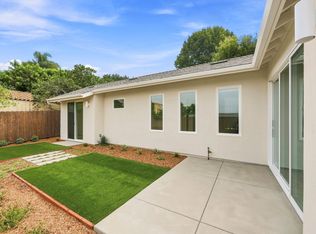 424 N Rios Ave, Solana Beach, CA 92075