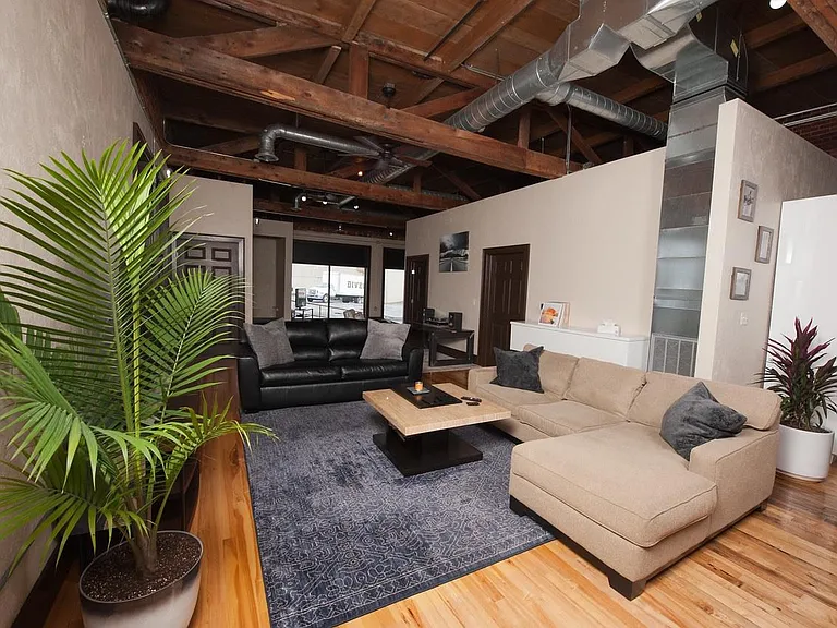 2101 Beale Ave — Photo 13