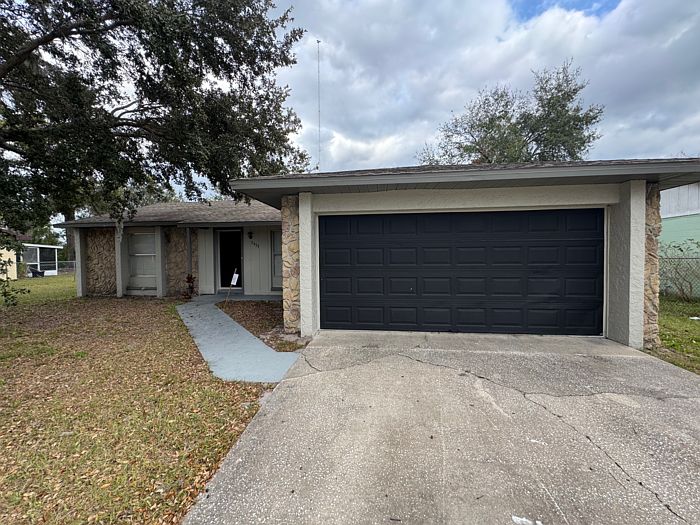 1st image of 2633 Clearbrook Cir
