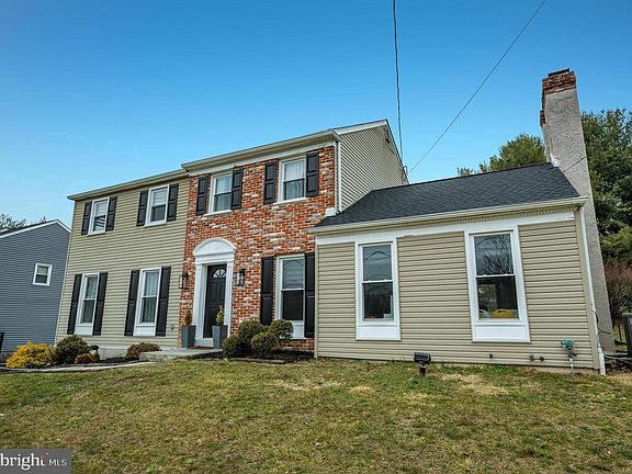 4th image of 683 Sunnyside Ave