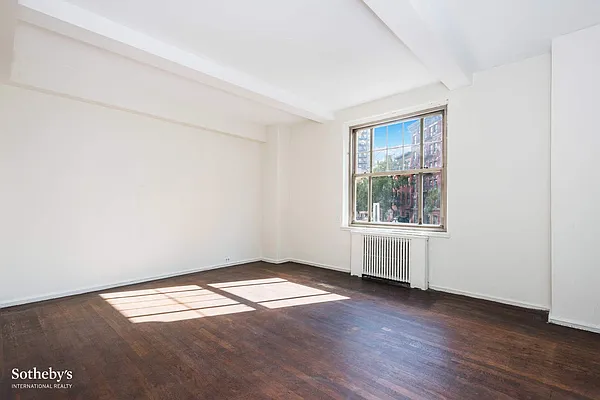 Sold by Sotheby's International Realty | media 31