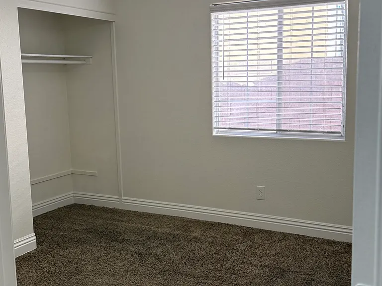 4820 Patterson Ave — Photo 19
