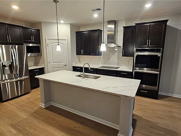 4th image of 206 Brookline Drive