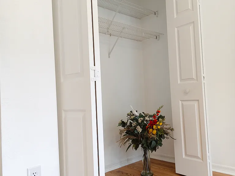 2415 NW 52nd Pl — Photo 29