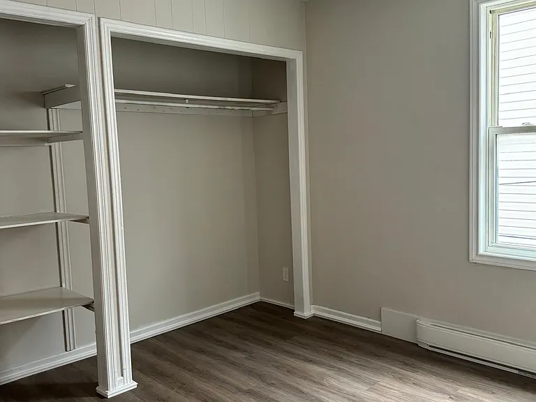924 Windsor Ave #2 — Photo 7